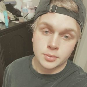 Meet your Posher, Perry